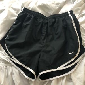 Women’s medium Nike Tempo Shorts